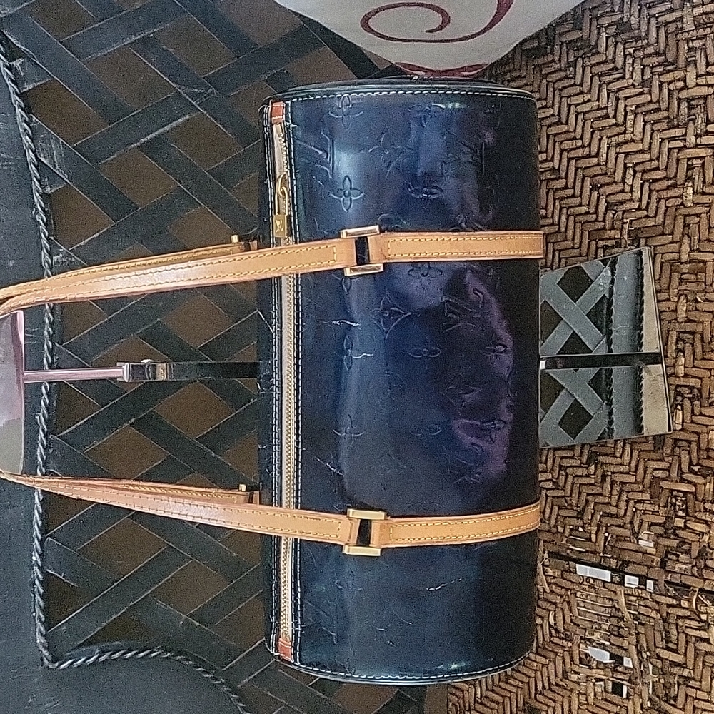 Authentic Louis Vuitton Bedford bag